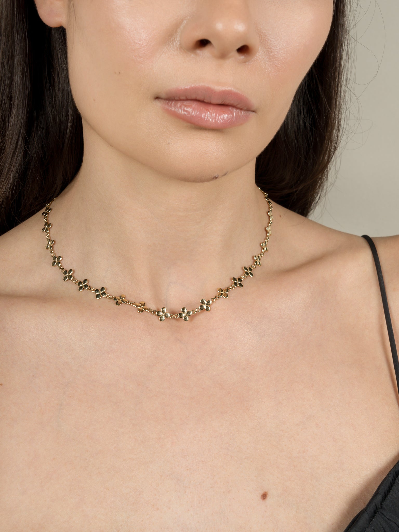 Gold Flower Choker | Diamond Flower Choker Necklace | Oli & Tess
